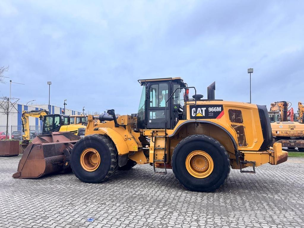 CAT 966 M NVT Kolesni nakladalci
