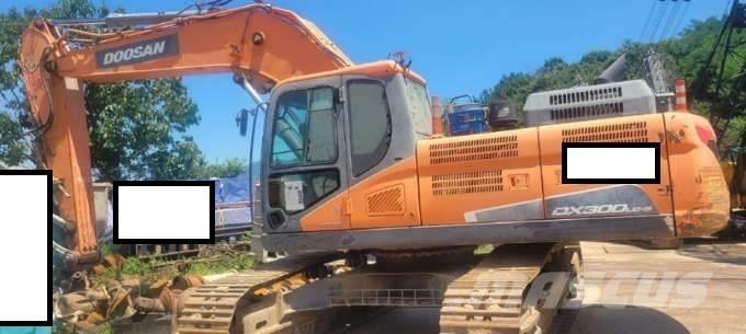 Doosan DX 300 LC-5 Bagri goseničarji