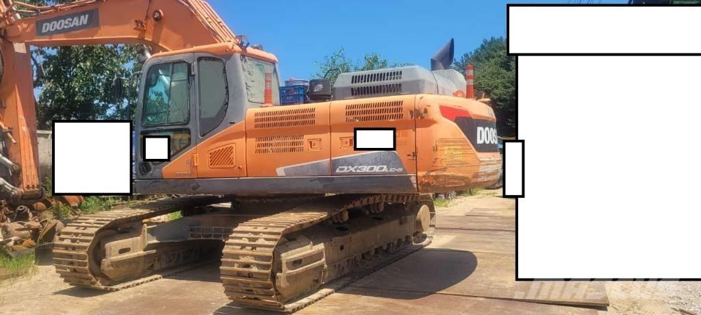 Doosan DX 300 LC-5 Bagri goseničarji