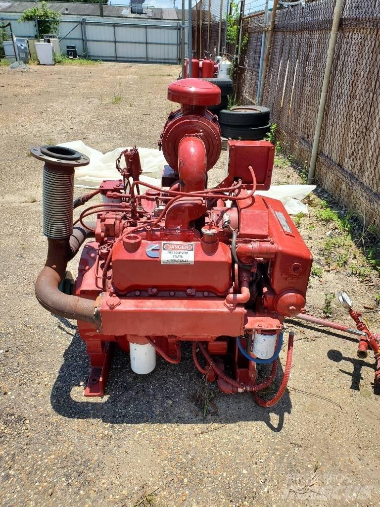 Cummins V-378- F2 Avtodomi in počitniške prikolice