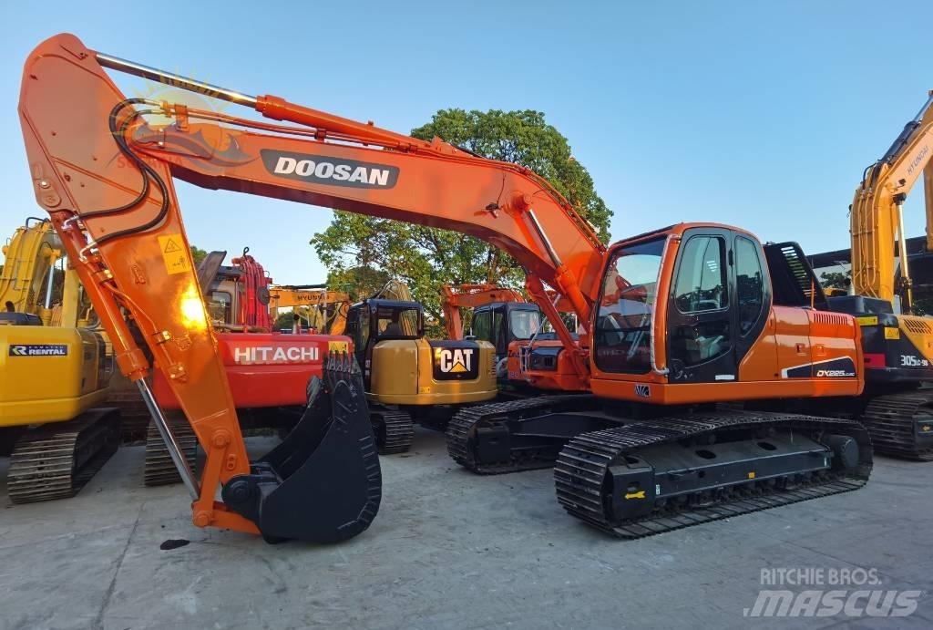 Doosan DX 225 Bagri goseničarji