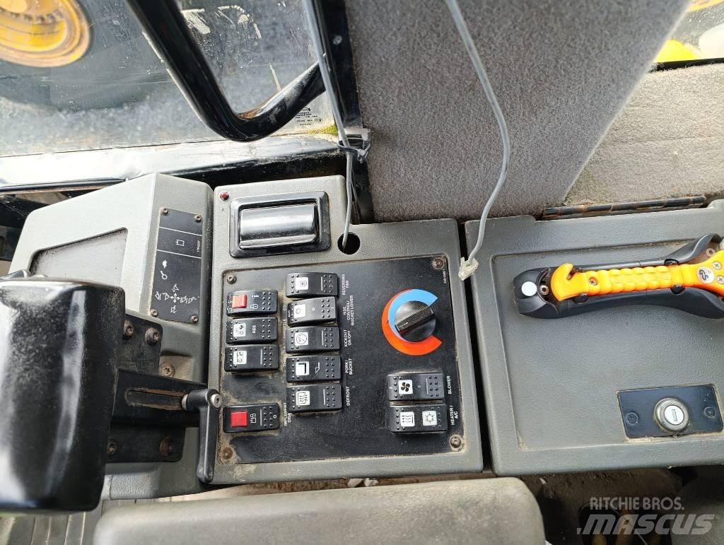 CAT 930 G Kolesni nakladalci