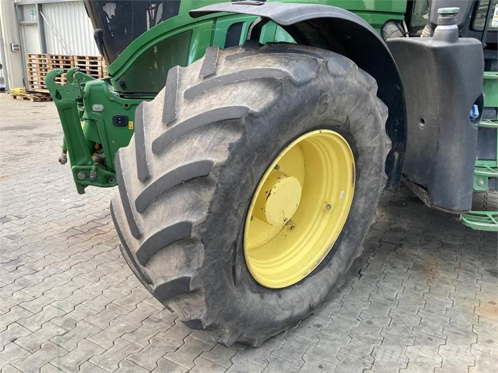 John Deere 6230R Traktorji