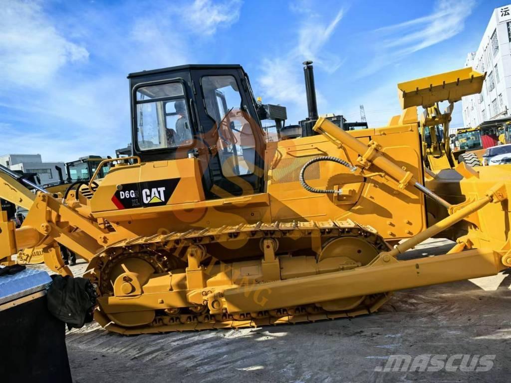 CAT D6G Buldožerji goseničarji