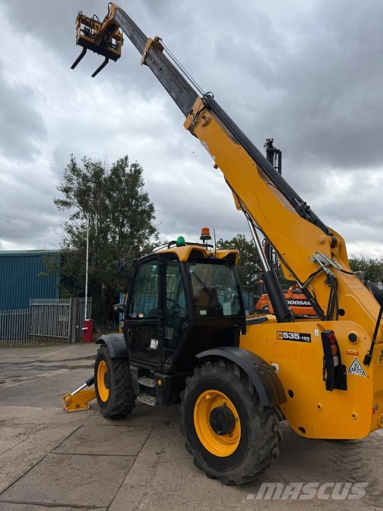 JCB 535-125 Kmetijski teleskopski nakladalci