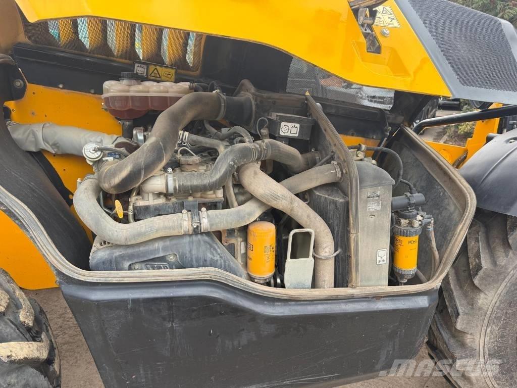 JCB 535-125 Kmetijski teleskopski nakladalci