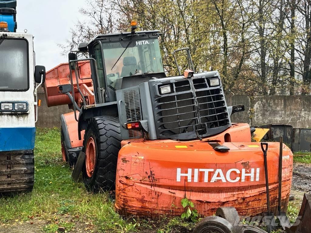 Hitachi ZW 250 Kolesni nakladalci