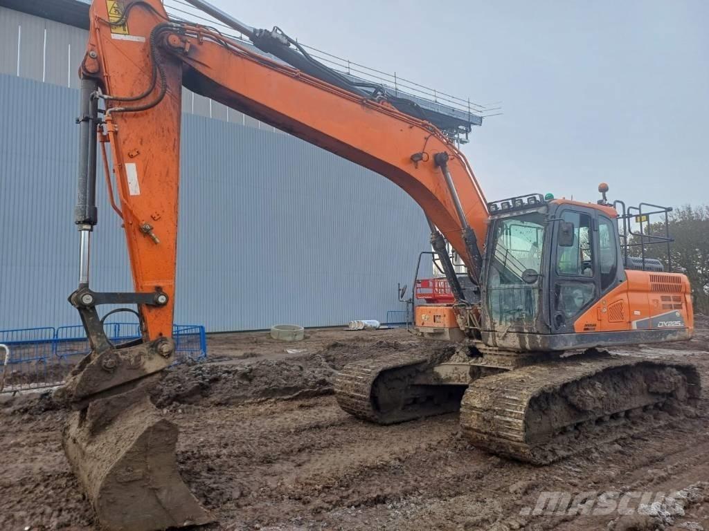 Doosan DX 225 LC-5 Bagri goseničarji