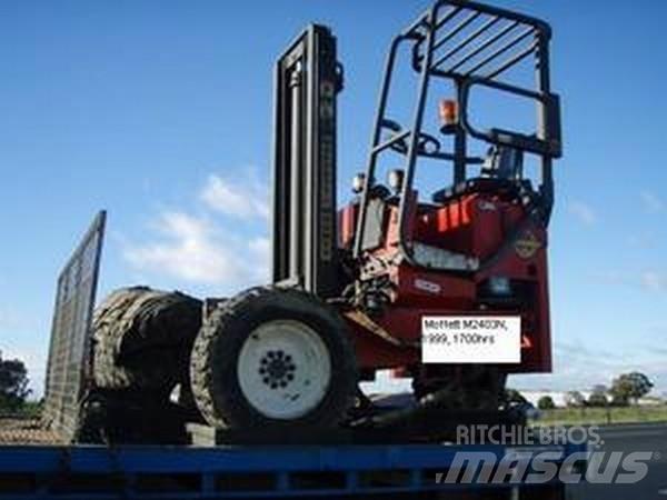 Moffett M2403N Terenski viličar