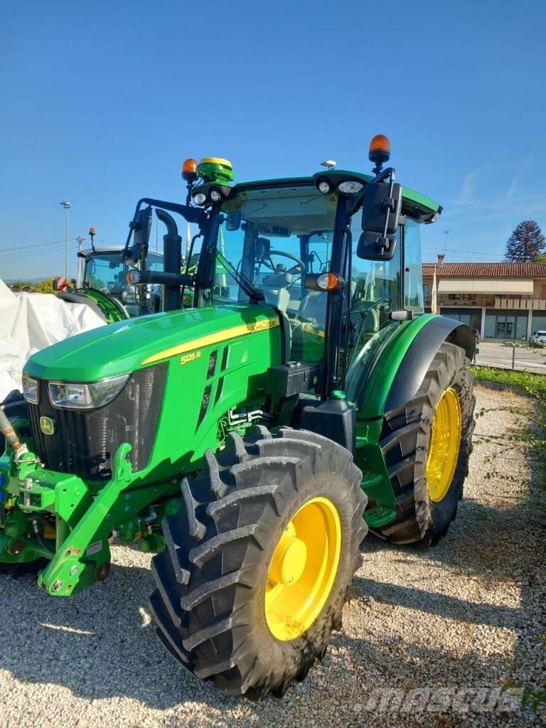 John Deere 5125 R Traktorji