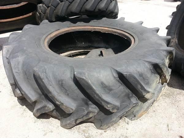 Pneu 16.9R28 Gume, kolesa in platišča