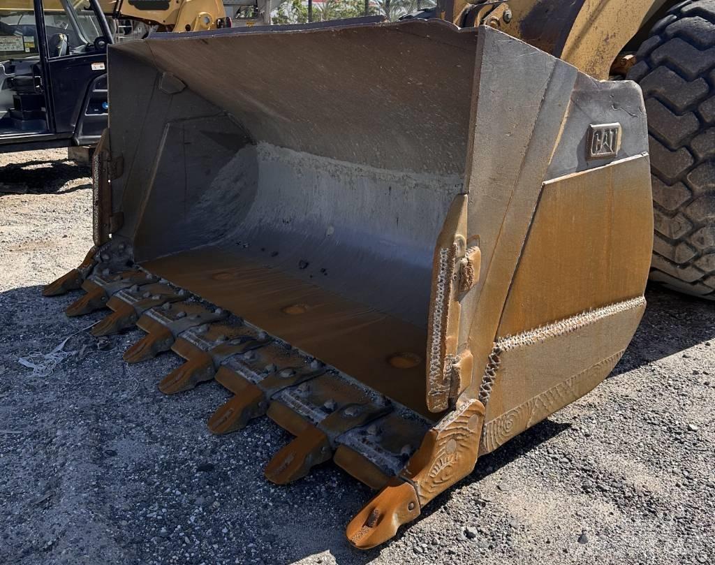CAT 966 G II Kolesni nakladalci
