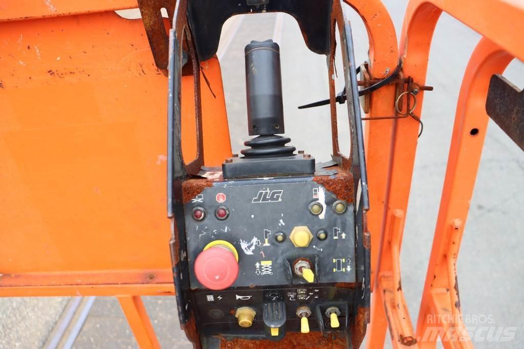 JLG 330LRT Škarjaste dvižne ploščadi