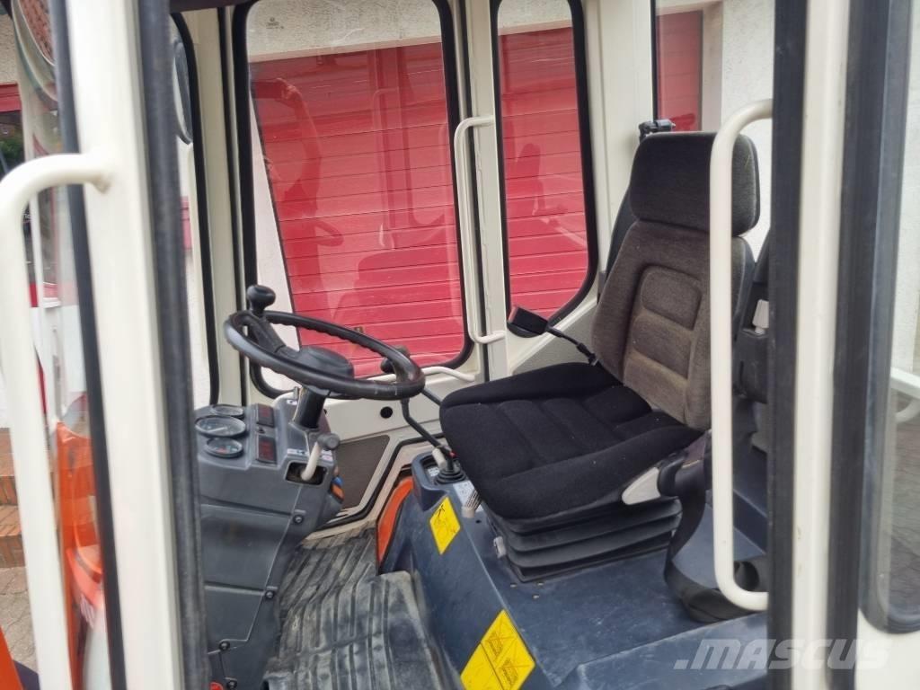 Kubota R 520 N Kolesni nakladalci
