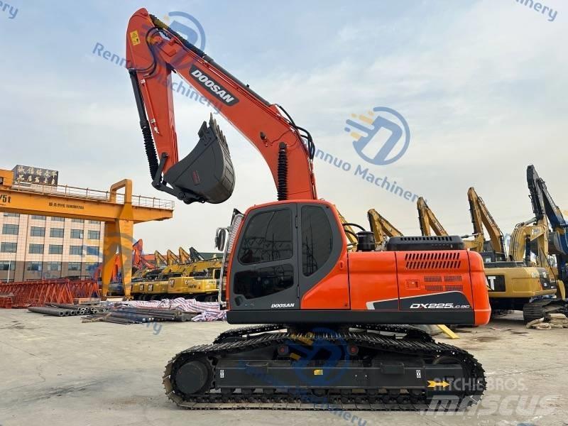 Doosan DX 225 LC-9C Bagri goseničarji