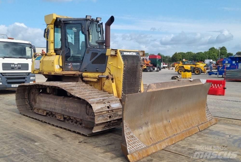 Komatsu D 61 PX-15 Buldožerji goseničarji