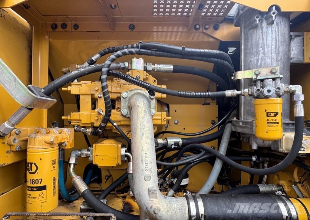 CAT 325 B LN Bagri goseničarji
