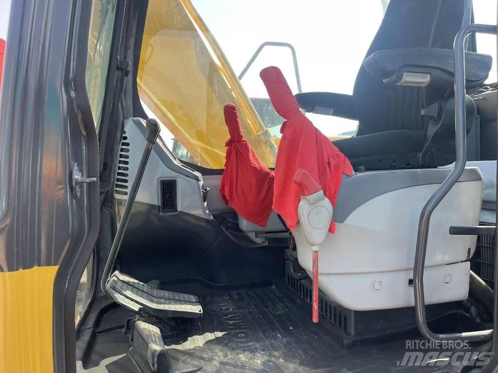 Komatsu PC 130-8 Midi bagri 7t – 12t