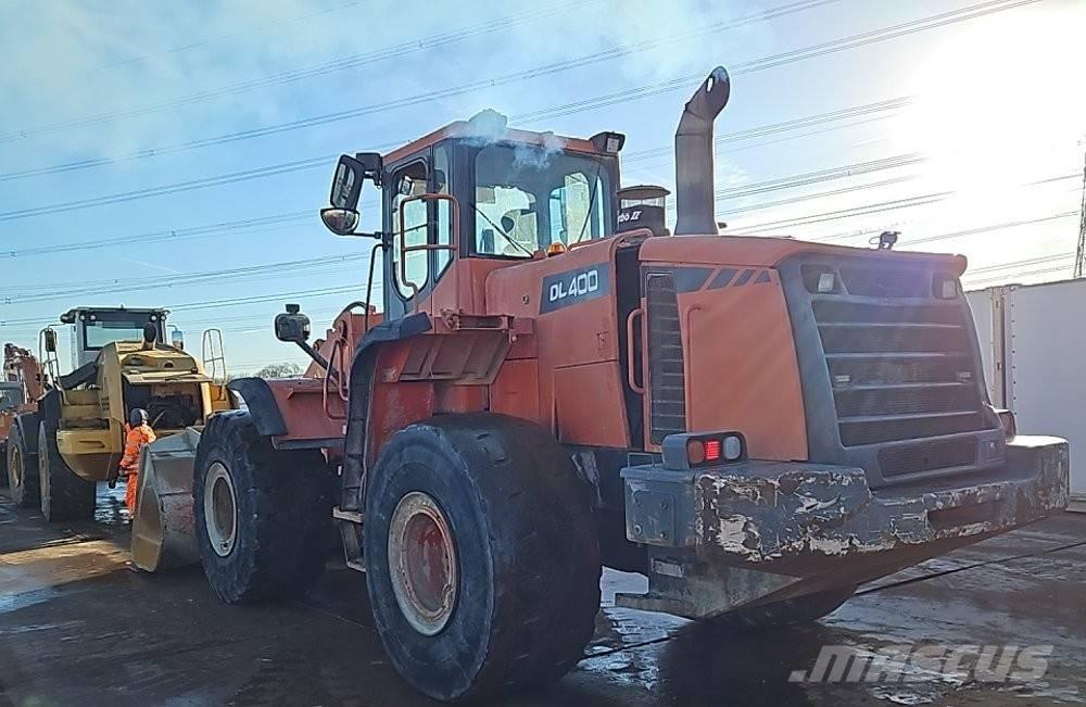 Doosan DL 400 Kolesni nakladalci