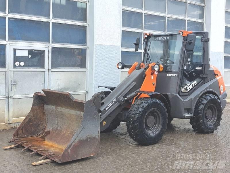 Hitachi ZW 75-6 Skid steer mini nakladalci