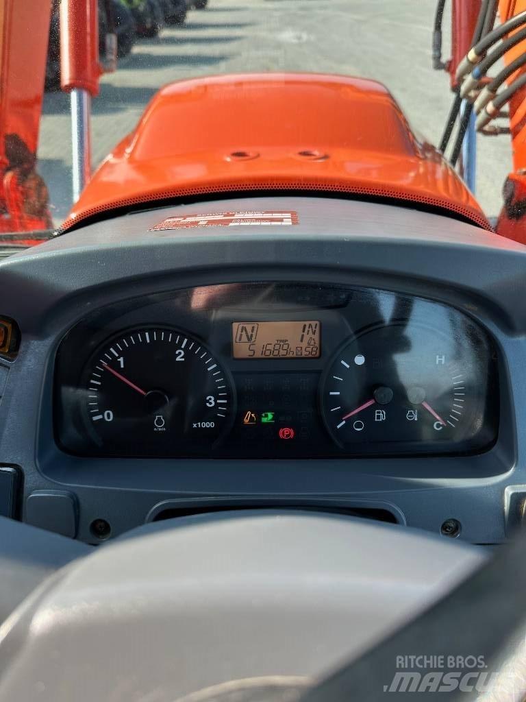 Kubota M 135 GX Traktorji