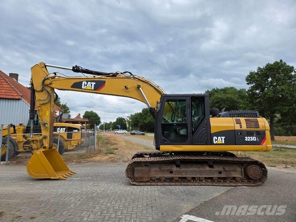 CAT 323DL Bagri goseničarji