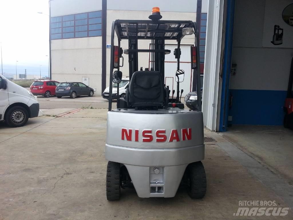 Nissan Q02L25CU Električni viličarji