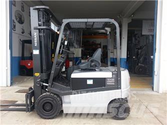 Nissan Q02L25CU Električni viličarji