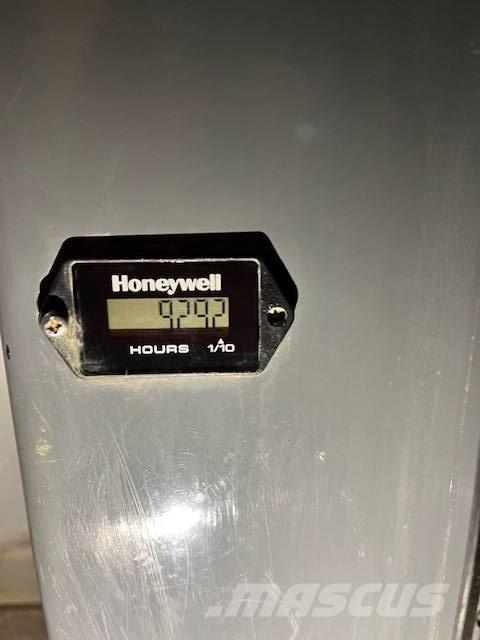 Takeuchi TB 235 Mini bagri <7t