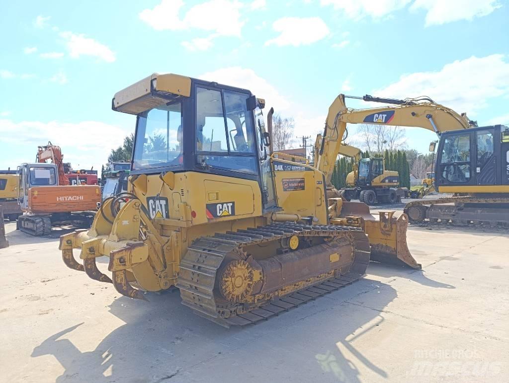 CAT D 4 K Buldožerji goseničarji