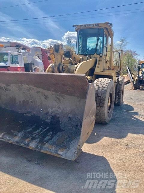 CAT 950 B Kolesni nakladalci