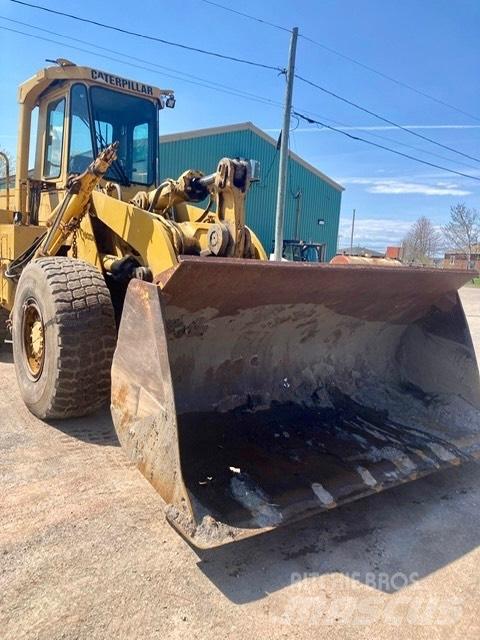 CAT 950 B Kolesni nakladalci