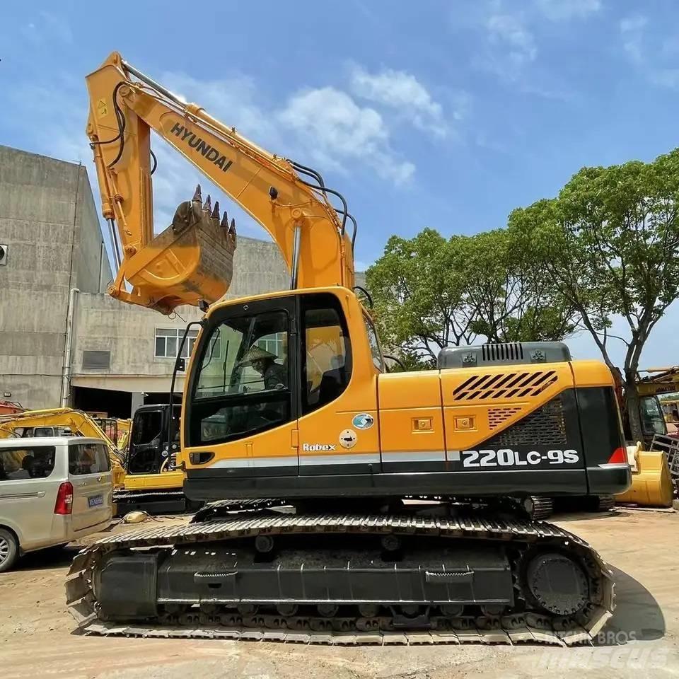 Hyundai R220-9s Bagri goseničarji