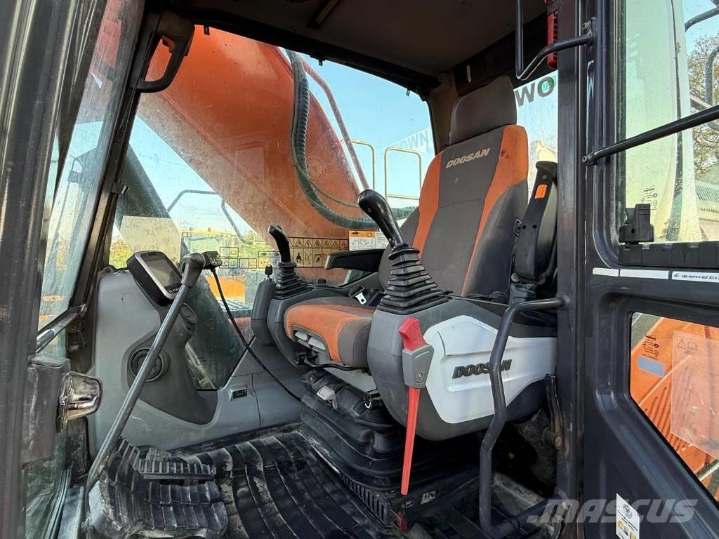 Doosan DX 340 LC Bagri goseničarji
