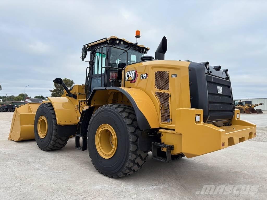 CAT 972 Kolesni nakladalci