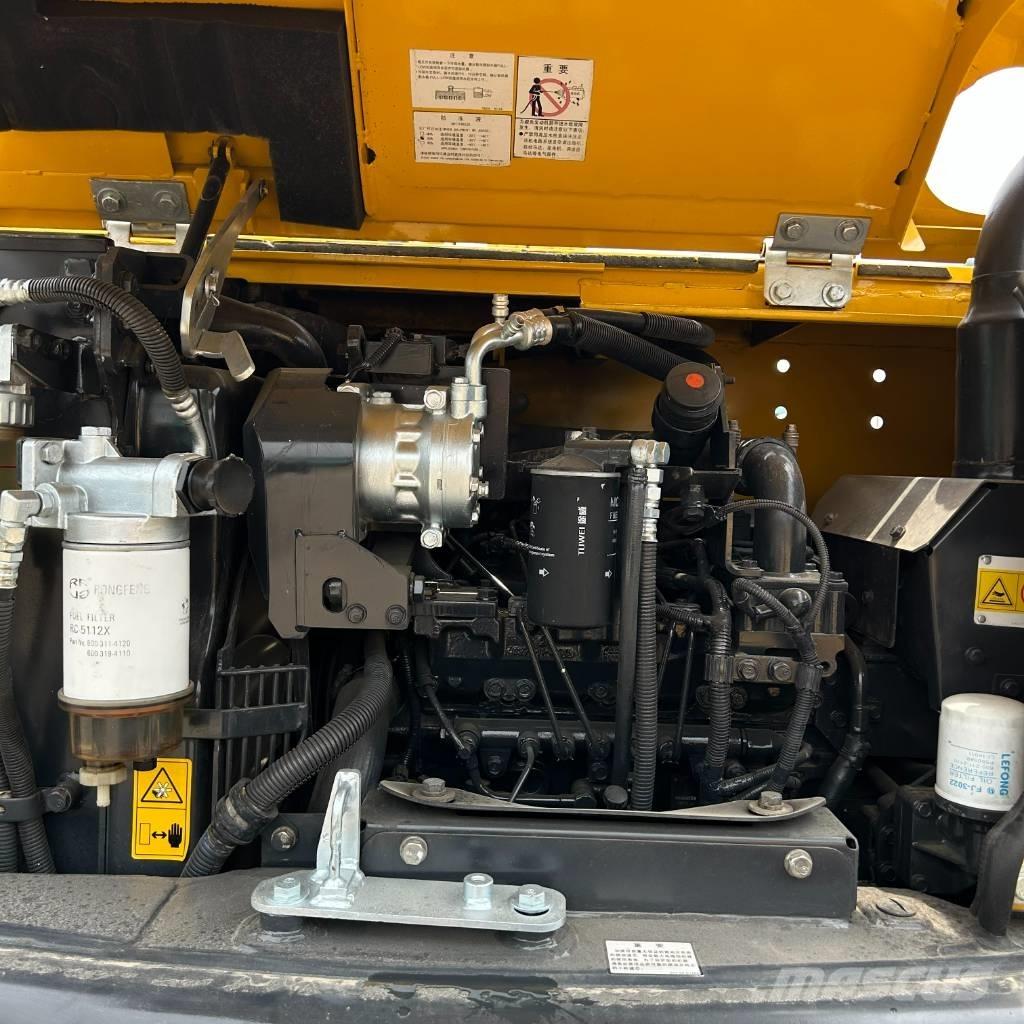 Komatsu 60-8 Bagri goseničarji
