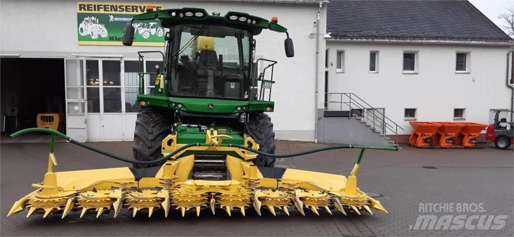 John Deere 8400i Stroji za krmo na lastni pogon