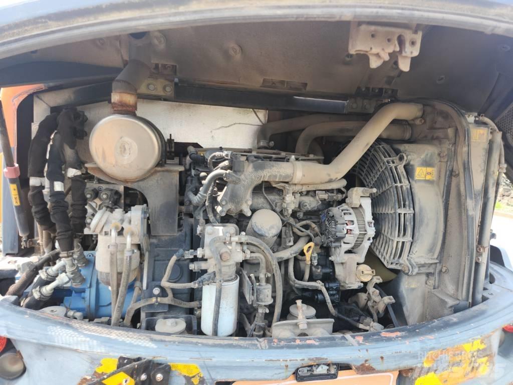 Doosan DX 55 W Bagri na kolesih