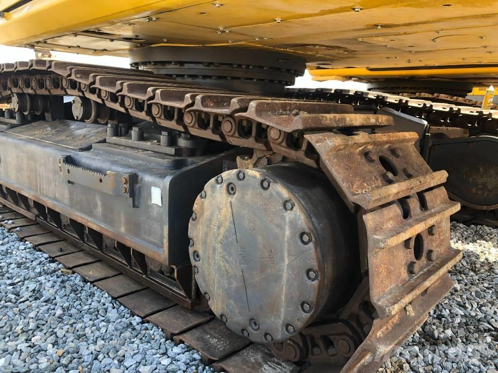 Komatsu 450 Bagri goseničarji