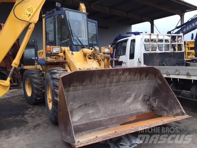 Komatsu WA150-1 Kolesni nakladalci