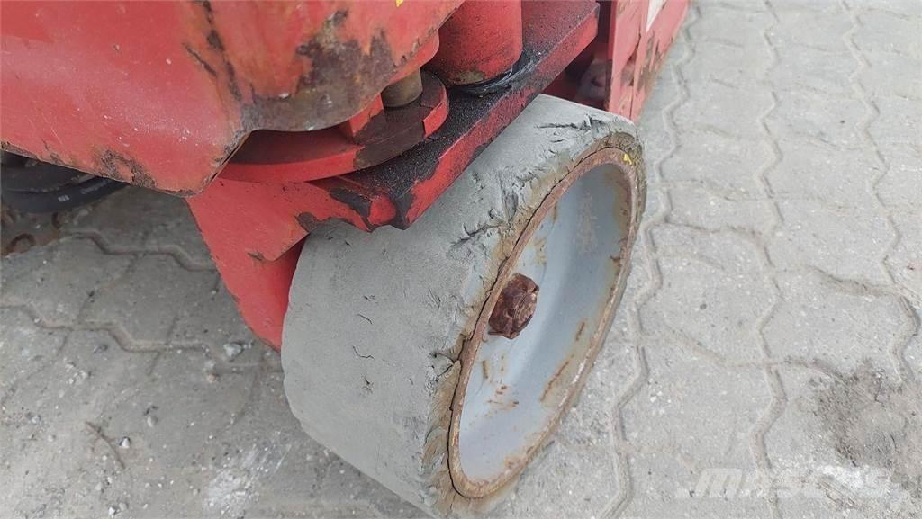 Manitou 78SEC Škarjaste dvižne ploščadi