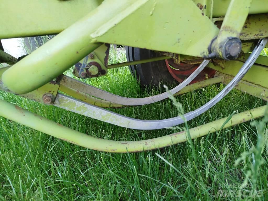 CLAAS Markant 52 Balirke (kvadratne bale)