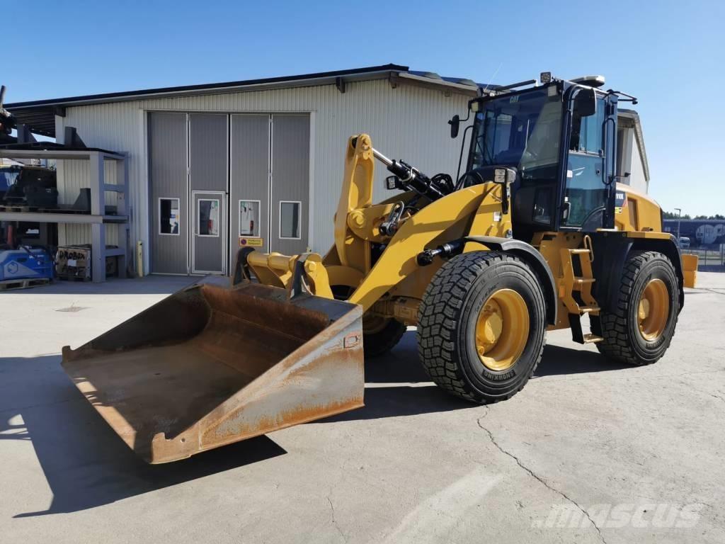 CAT 910 K Kolesni nakladalci
