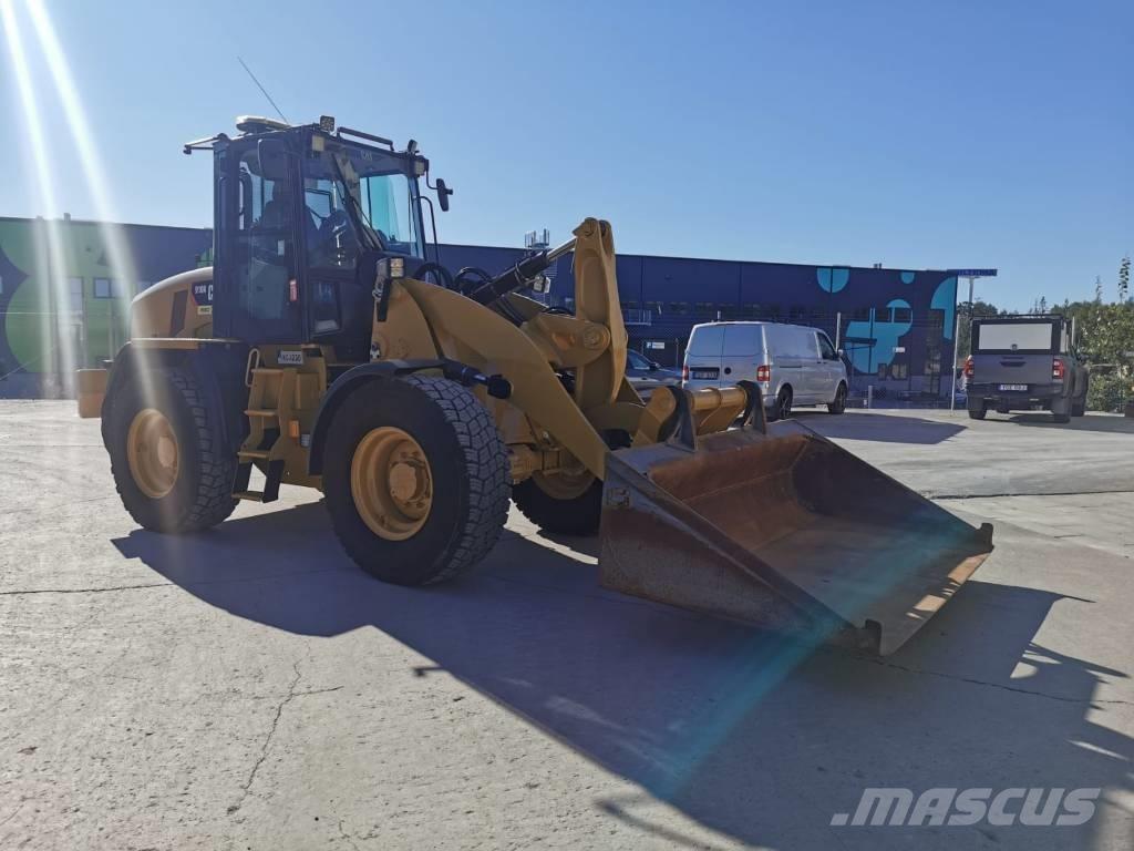 CAT 910 K Kolesni nakladalci
