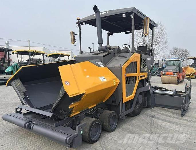 Volvo P 6870C Asfaltni finišerji