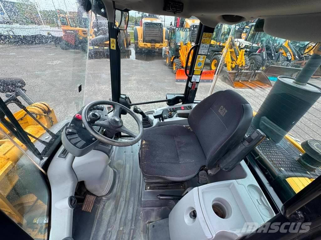 CAT 906 H Kolesni nakladalci