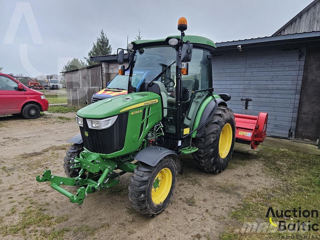 John Deere 4066 R Traktorji