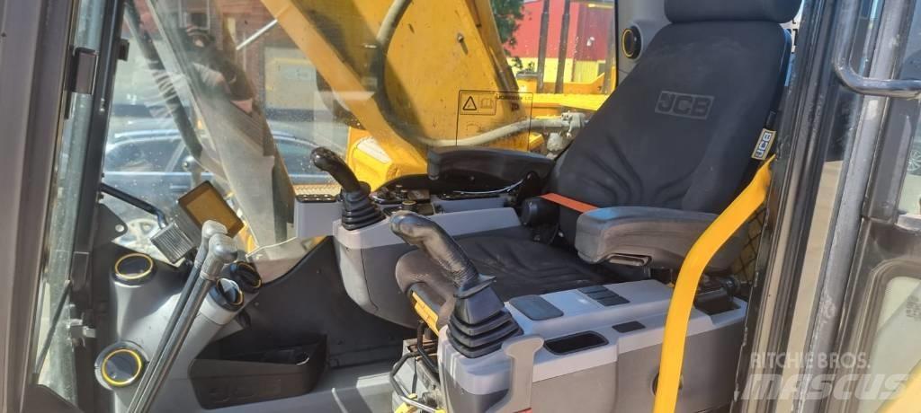 JCB 220 XL Bagri goseničarji