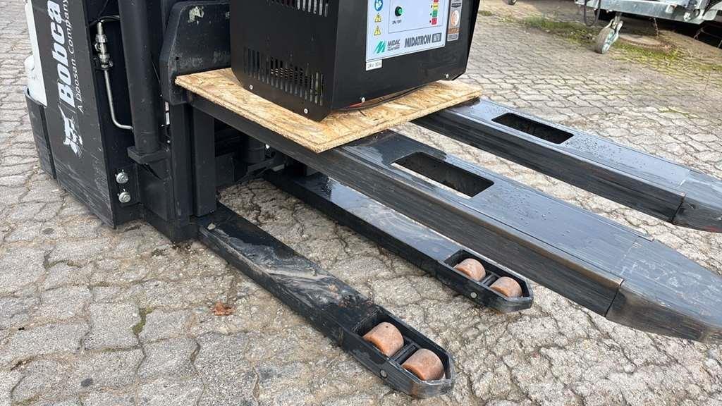 Doosan BSL16N Ročni električni viličar