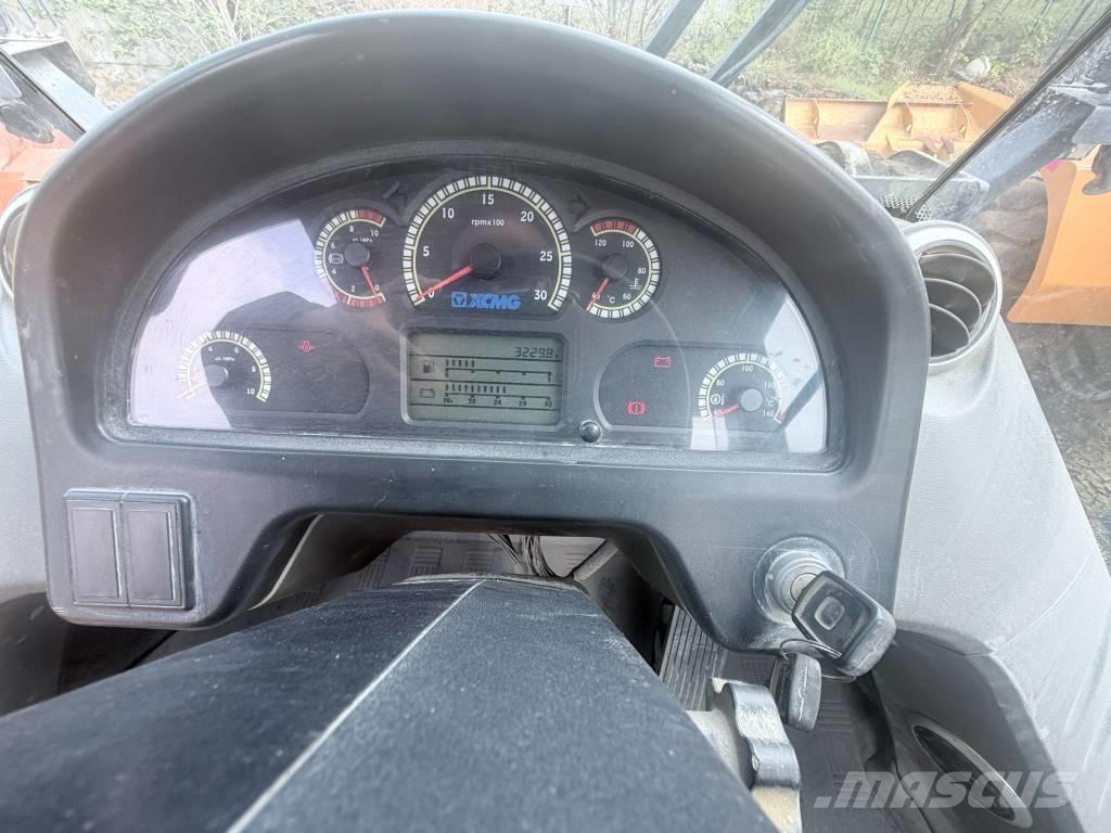 XCMG LW 550 F Kolesni nakladalci